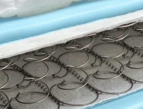 Z czego wynika nieustająca popularność materaców sprężynowych?